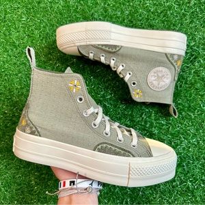 Converse All Star Chuck Taylor Ctas Lift Hi